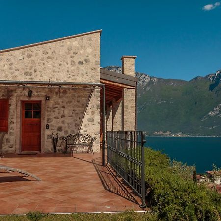Villa Limone リモーネ・スル・ガルダ エクステリア 写真