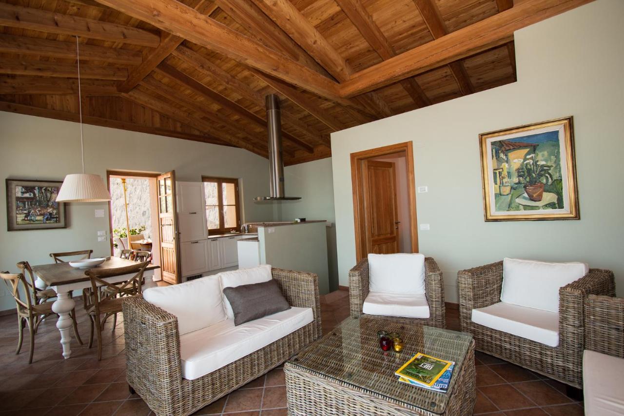 Villa Limone リモーネ・スル・ガルダ エクステリア 写真