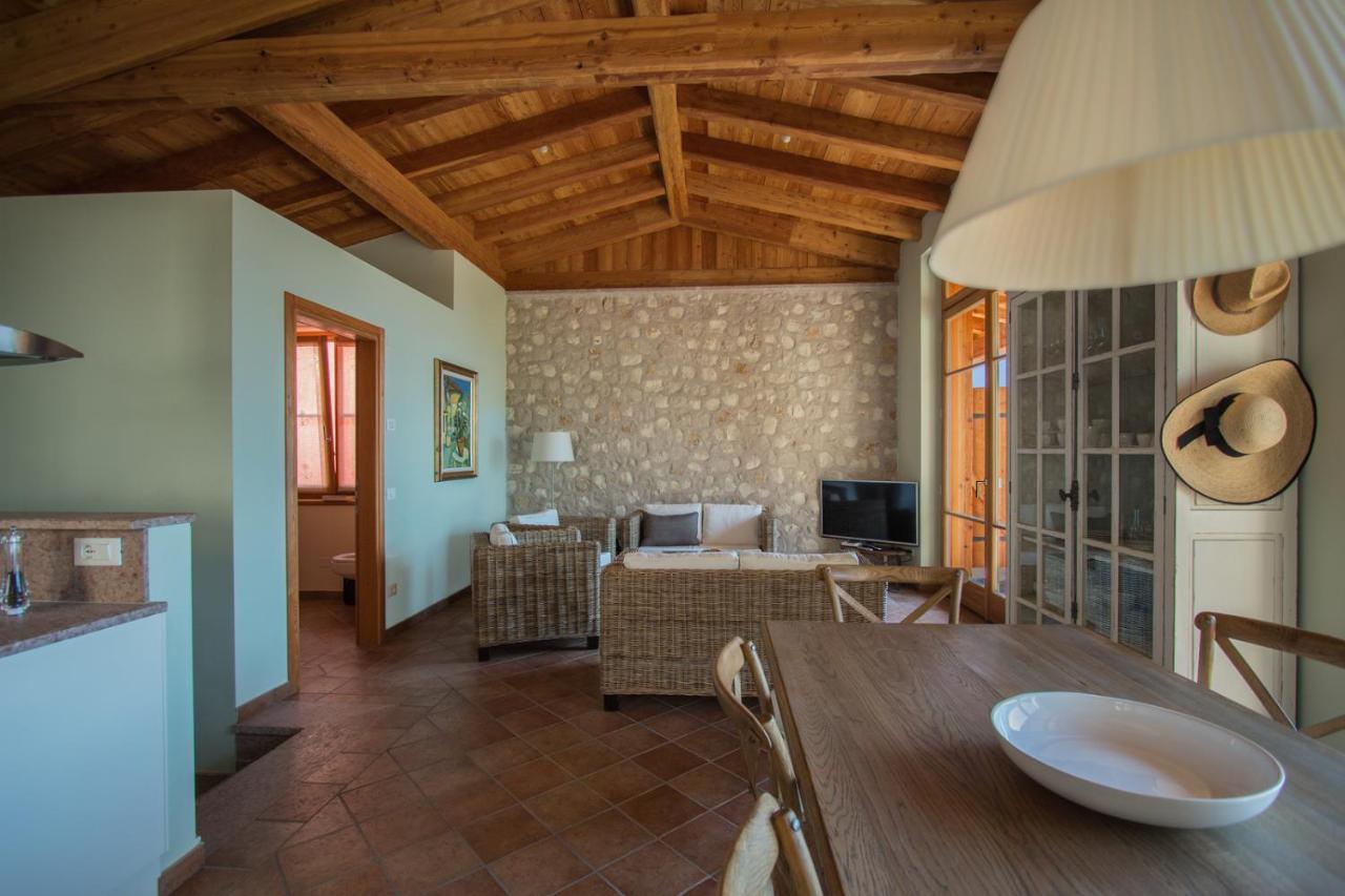 Villa Limone リモーネ・スル・ガルダ エクステリア 写真