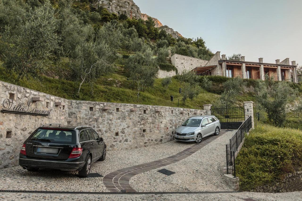 Villa Limone リモーネ・スル・ガルダ エクステリア 写真