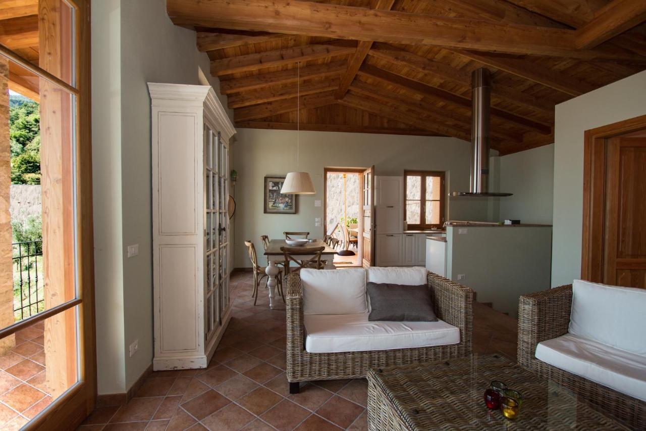 Villa Limone リモーネ・スル・ガルダ エクステリア 写真