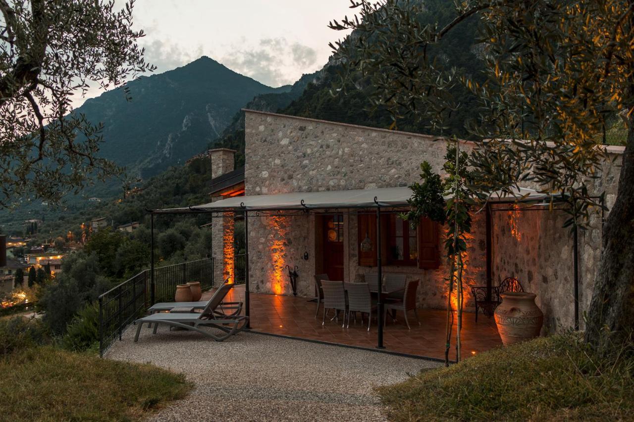 Villa Limone リモーネ・スル・ガルダ エクステリア 写真