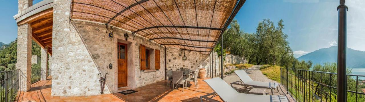 Villa Limone リモーネ・スル・ガルダ エクステリア 写真