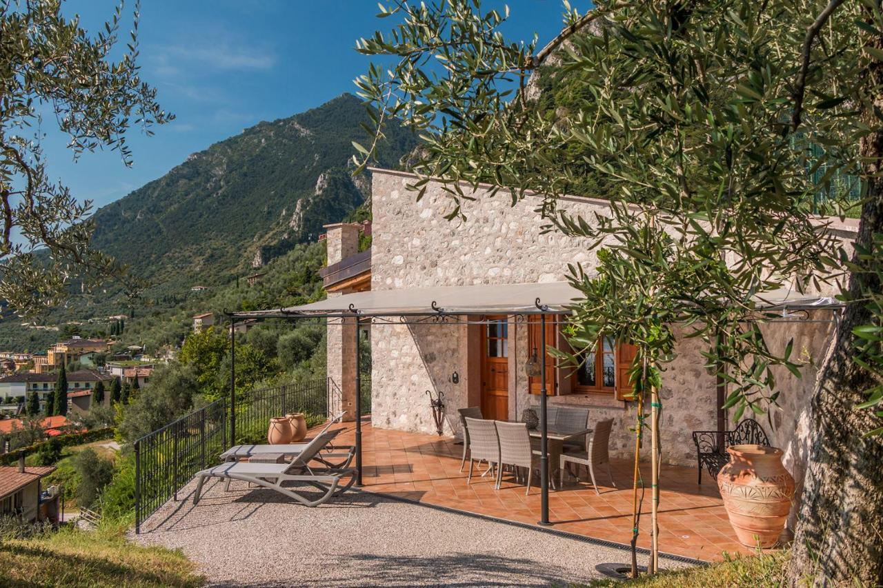 Villa Limone リモーネ・スル・ガルダ エクステリア 写真