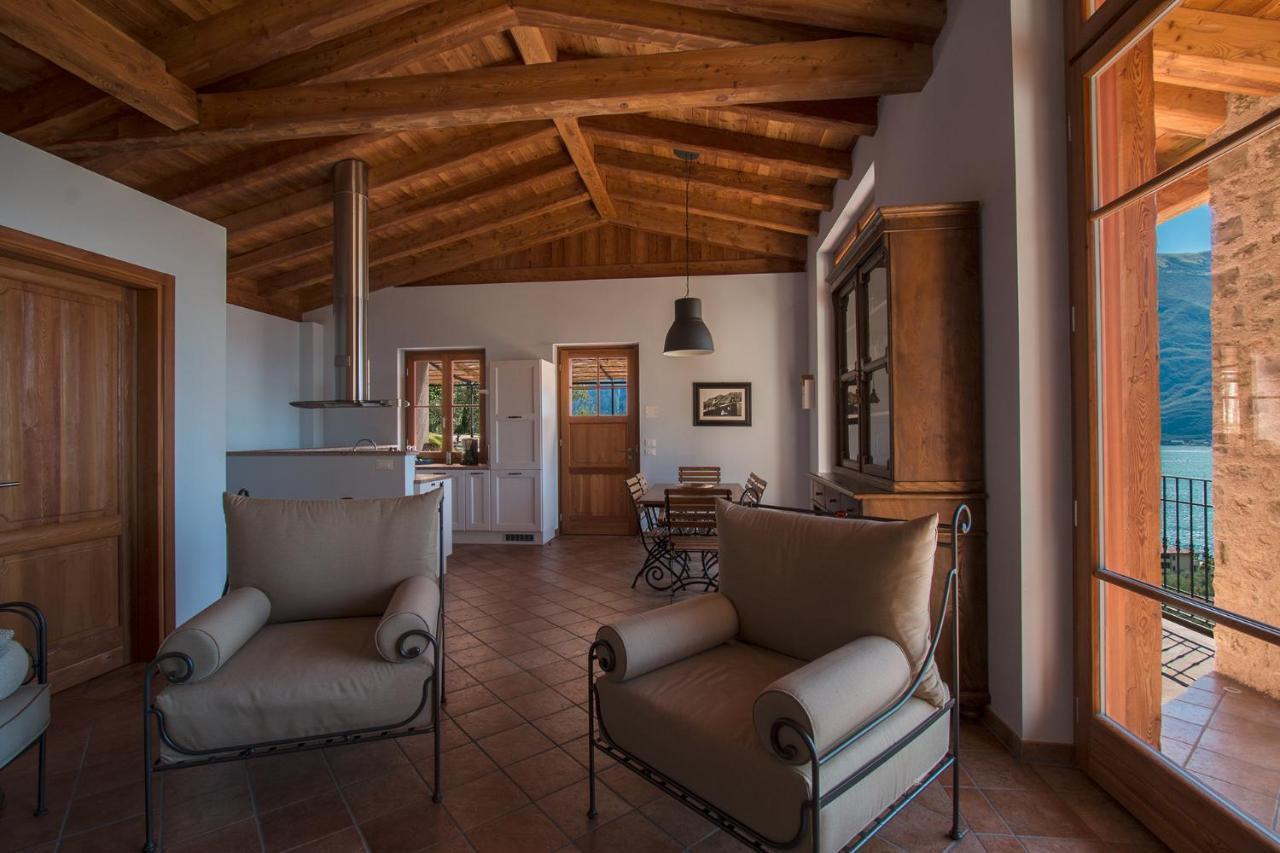 Villa Limone リモーネ・スル・ガルダ エクステリア 写真